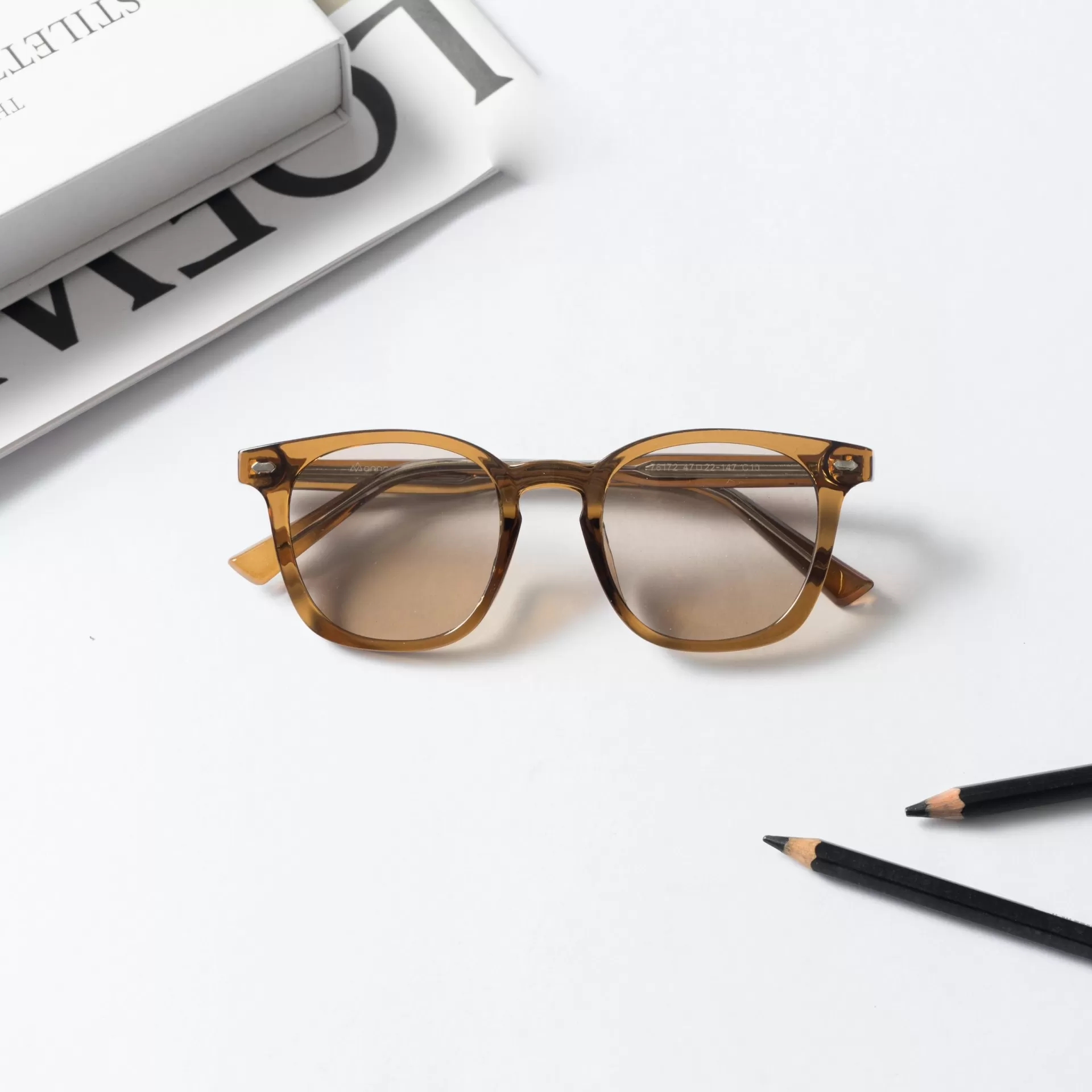 KÍNH RÂM CỐT KIM LOẠI 76172